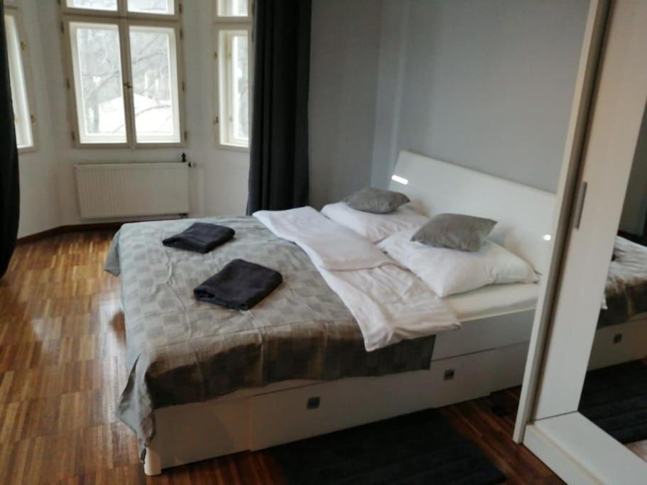 2 Bedrooms Close Vysehrad - Congress Centrum Apartment Prag